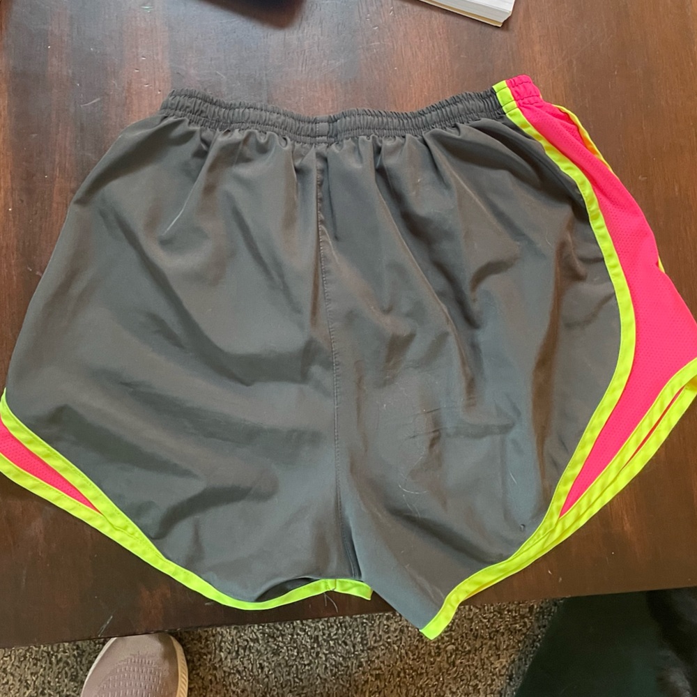 Nike running shorts - Picture 2 of 7